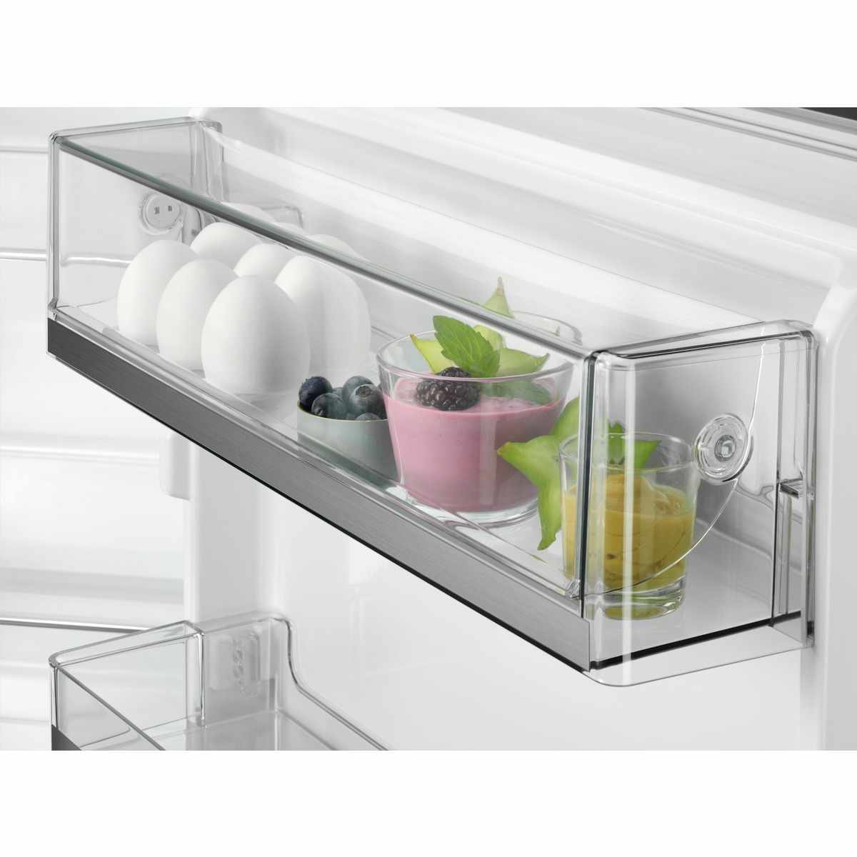 84cm Larder Under Counter Fridge, White - AEG RTB515E1AW - London Houseware - 3