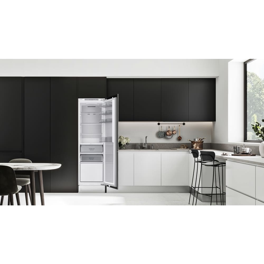 289L SpaceMax WiFi Integrated Larder Fridge, White - Samsung BRD27600EWW -London Houseware - 6