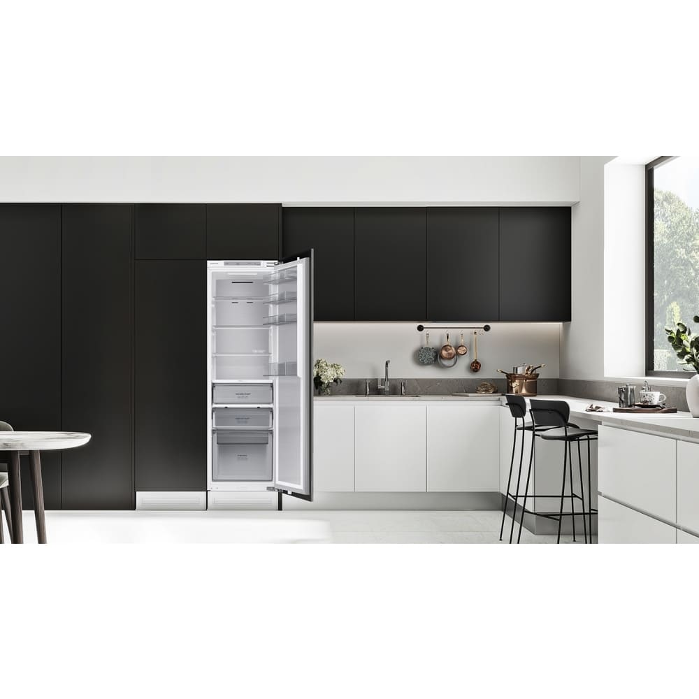 289L WiFi One Door Integrated Fridge, SpaceMax White - Samsung BRR29600EWW - London Houseware - 8