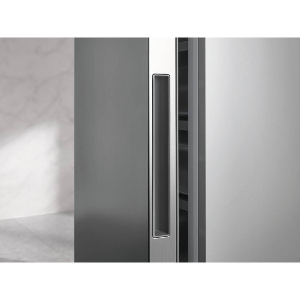 278L No Frost Tall Freezer, Stainless Steel - Miele FNS4382D - Naamaste London Homewares - 4