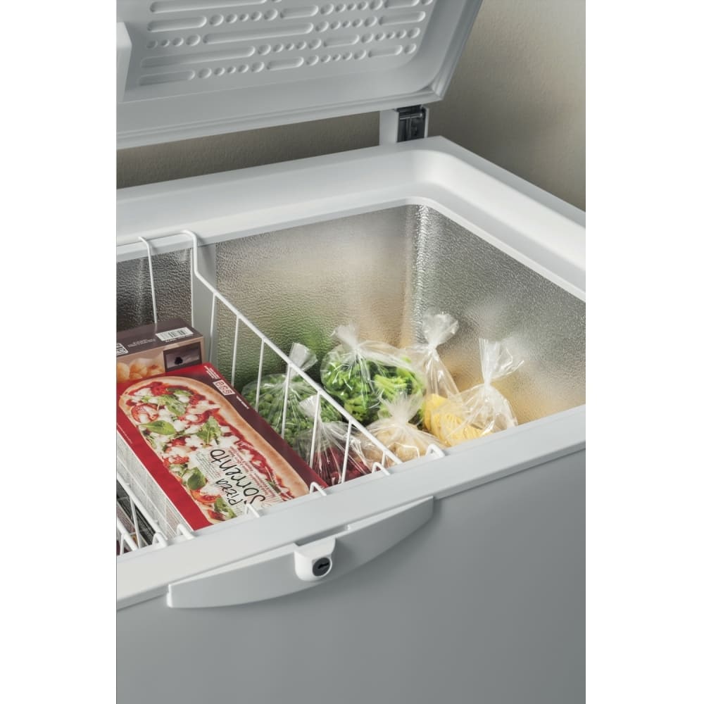 252L Low Frost Freestanding Chest Freezer, White - Indesit OS2A250H21 - Naamaste London Homewares - 5