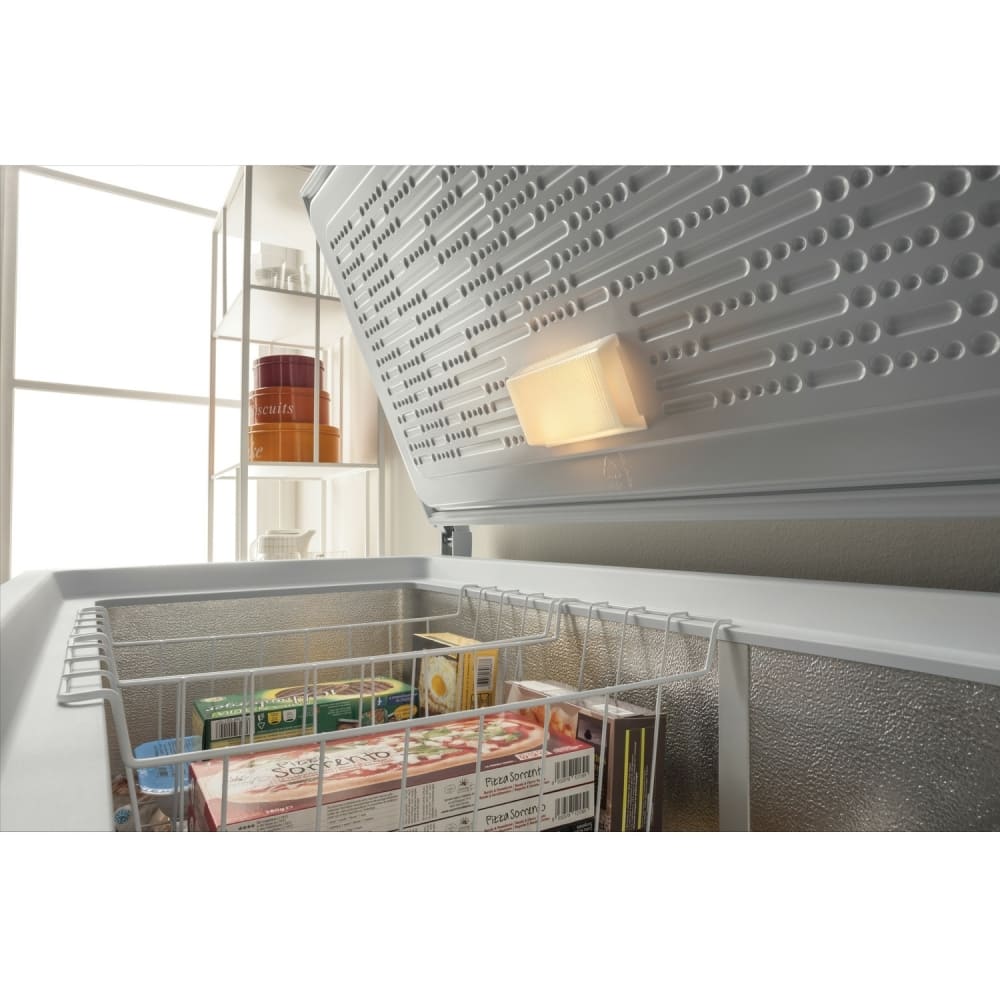 252L Low Frost Freestanding Chest Freezer, White - Indesit OS2A250H21 - Naamaste London Homewares - 4